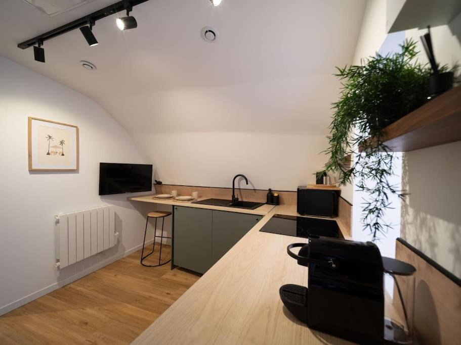 Le Cocon - Petit Studio 2 Couchages - Centre Historique โอบาญ ภายนอก รูปภาพ